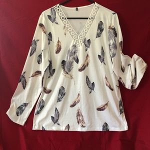 NEW still in bag Ladies medium feather print long sleeve V neck top.